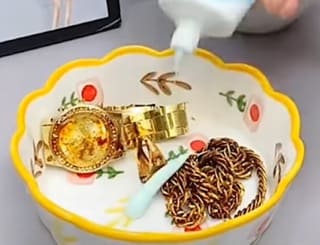 귀금속 세척 방법